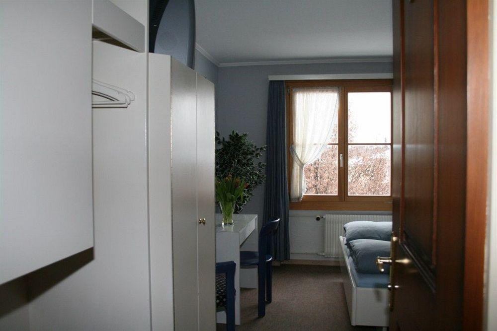 Italian Lifestyle Hotel & Osteria Chartreuse Тун Экстерьер фото