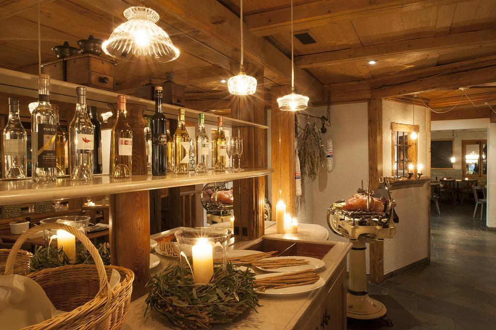 Italian Lifestyle Hotel & Osteria Chartreuse Тун Экстерьер фото
