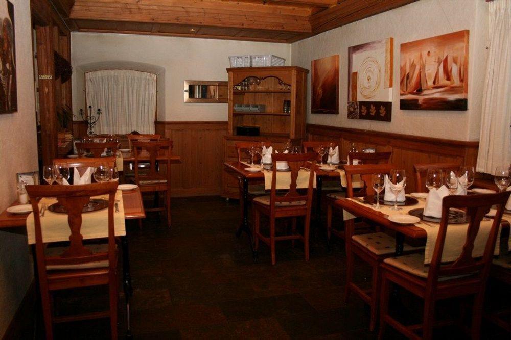 Italian Lifestyle Hotel & Osteria Chartreuse Тун Экстерьер фото